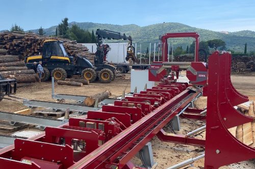 Scierie SERRA AFRICA XE135/160 en action 1